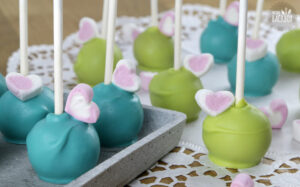 Buttermlich Cake Pops mit Nuss-Nougat Creme und Marmelade