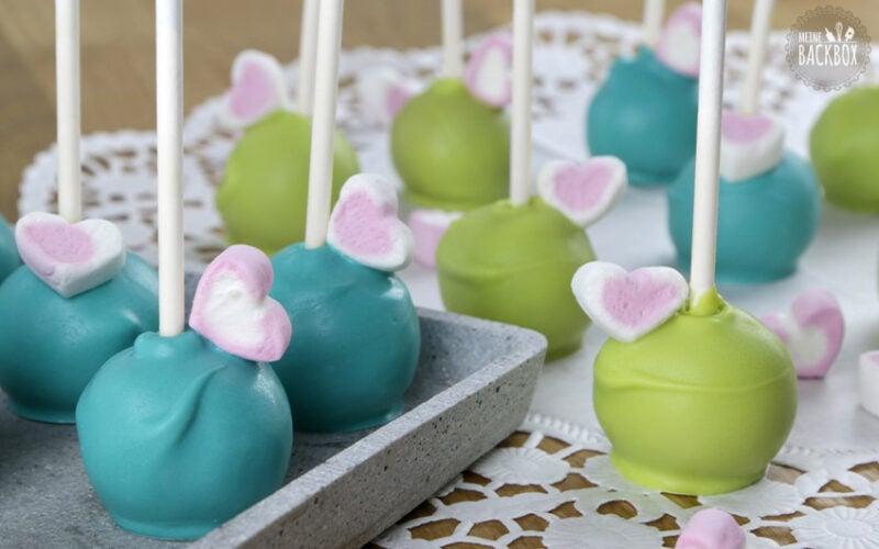 Buttermlich Cake Pops mit Nuss-Nougat Creme und Marmelade