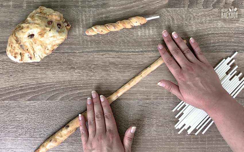 1Mini Stockbrote Rezept: Stockbrote formen