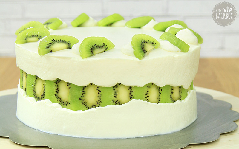 Kiwi Fault Line Cake