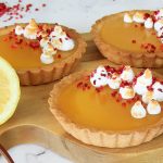 Lemon Tartelettes mit Baiser und Himbeeren