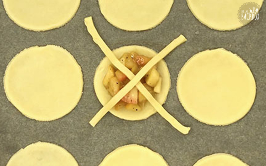 Mini Apple Pies Rezept mit Herbstzucker