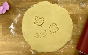 Barbeque Jackfruit Pie Rezept: Formen ausstechen
