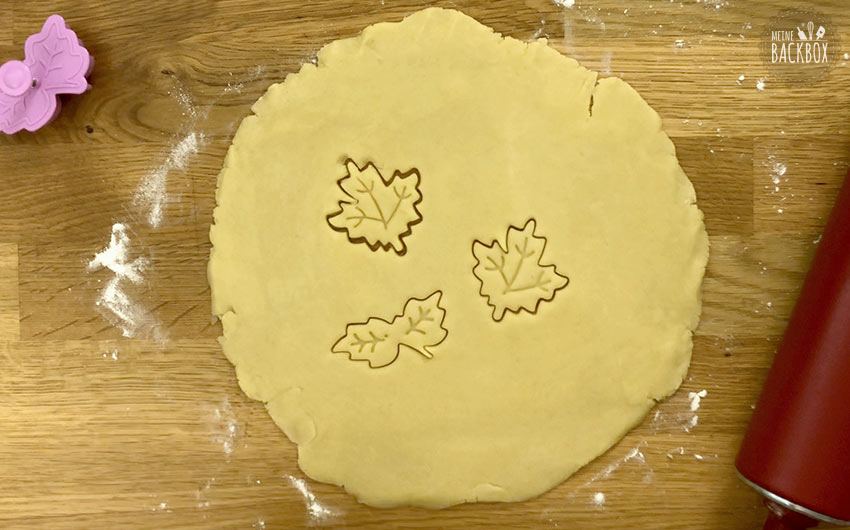 Barbeque Jackfruit Pie Rezept: Formen ausstechen