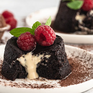 Glutenfreie Lava Cakes mit Mandelcreme