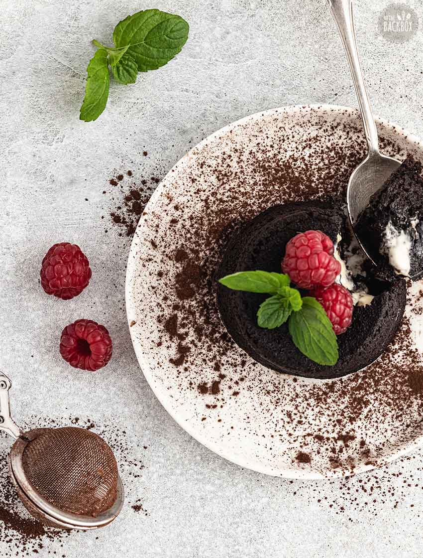 Mandel Lava Cakes
