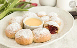 Buchteln mit Vanillesosse