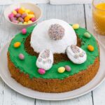 Hasenpo Motivtorte aus saftigem Karottenkuchen
