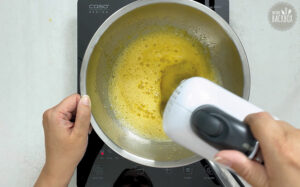 Parfait Rezept: Masse über heißem Wasserbad aufschalgen