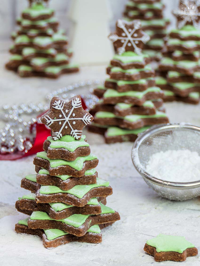 Tannenbaum Kakao-Plätzchen mit Royal Icing