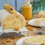 Geeiste Mango-Baiserrolle – Fruchtiges Sommerdessert