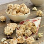 Popcorn Balls mit Butterstreusel