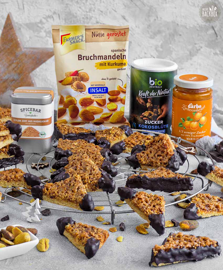 Kurkuma Mandelecken mit Produkten