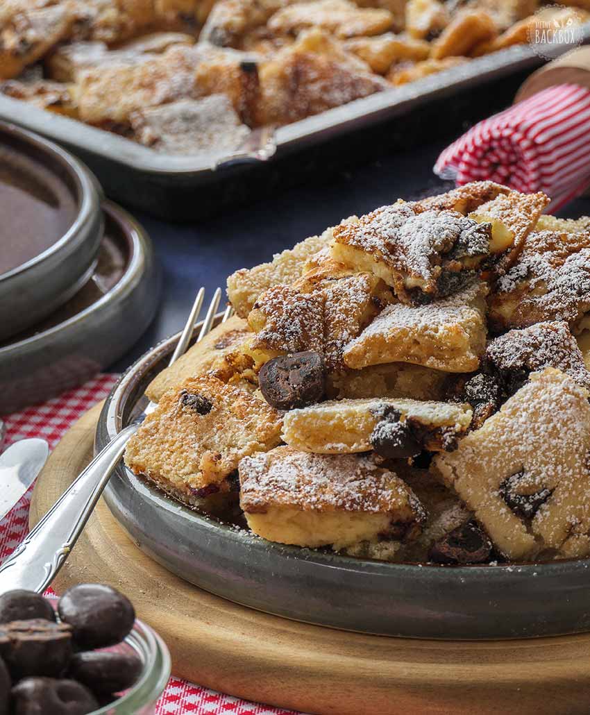 Veganer Kaiserschmarrn mit Cranberries aus dem Backofen