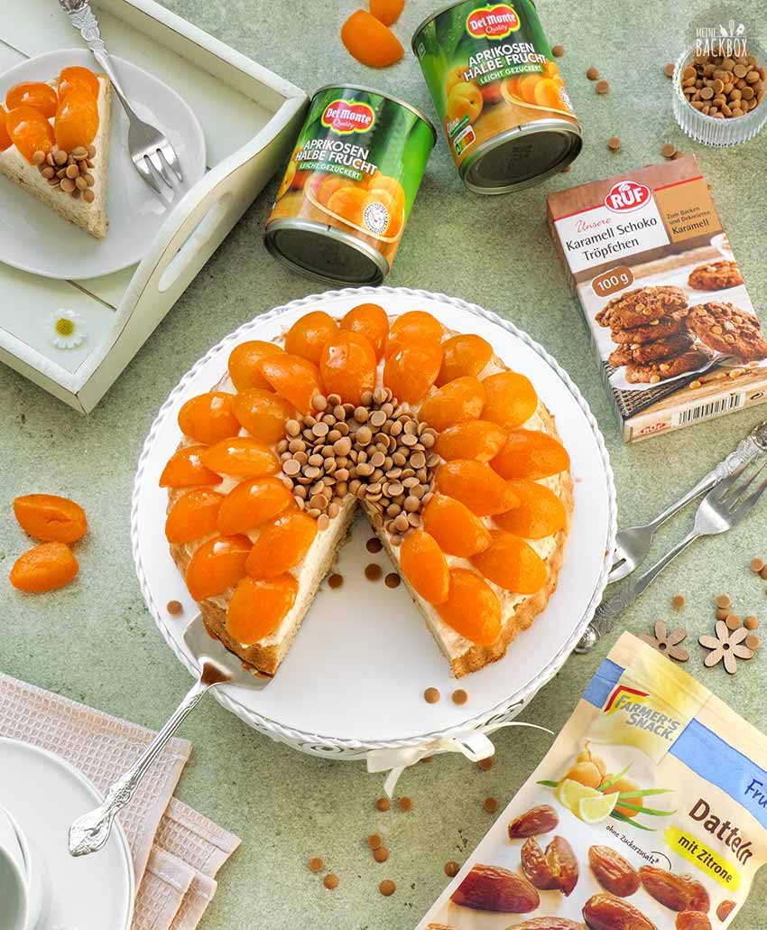 Aprikosen Blumentorte mit allen Produkten aus der Box