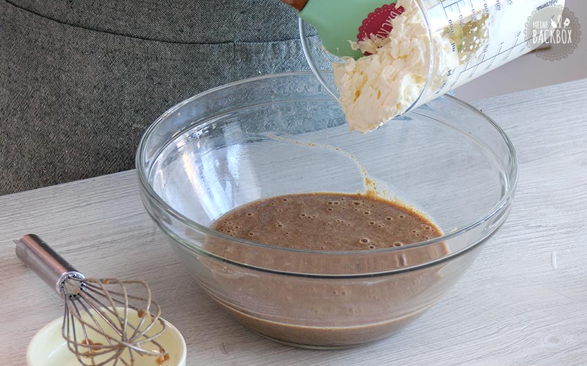 Milchreis Brownies Rezept: Sahne unterheben
