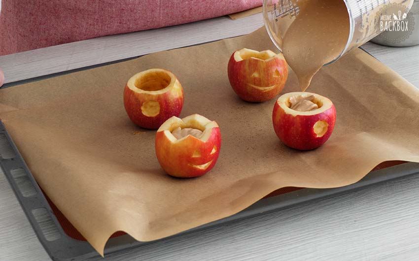 Käsekuchen im Bratapfel Rezept: Käsekuchenmasse einfüllen