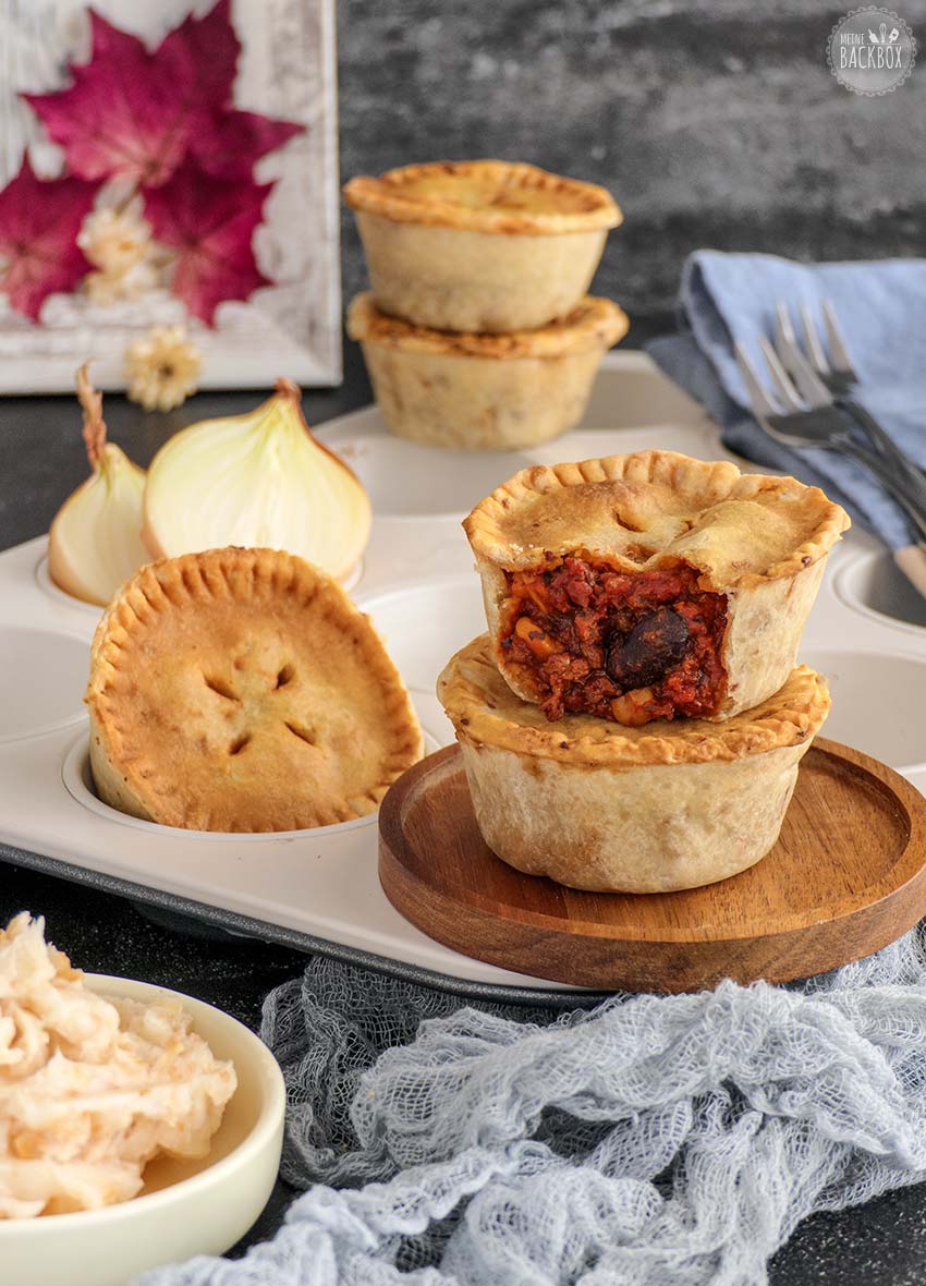 Mini Pies mit Chili-Füllung und Hot Water Crust
