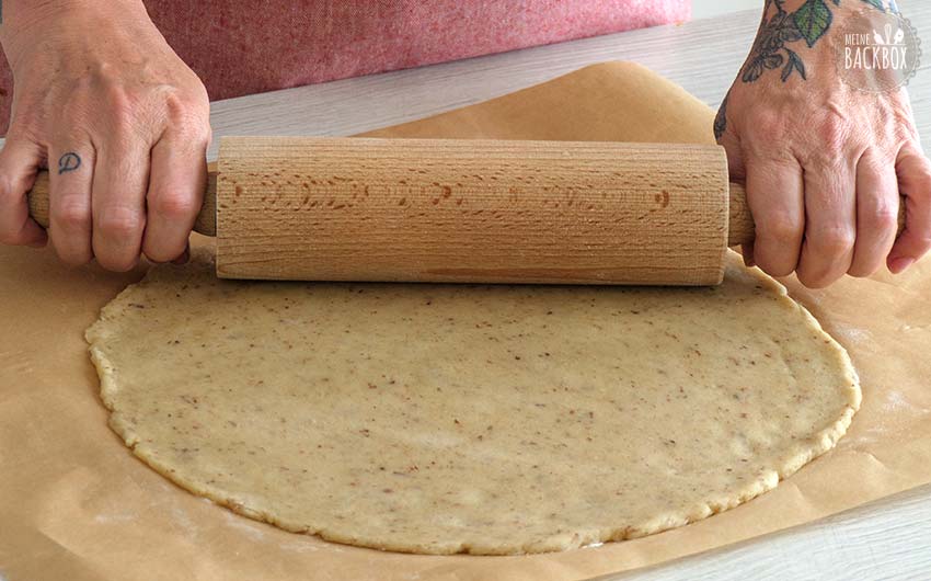 Monster-Kirschkuchen Rezept: Teig ausrollen
