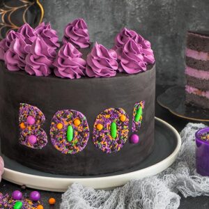 Purple Velvet Cake Halloweentorte