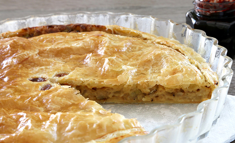 Cheese & Onion Pie mit Johannisbeer Chutney