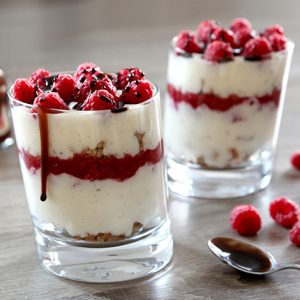 Himbeer Rhabarber Vanilledessert