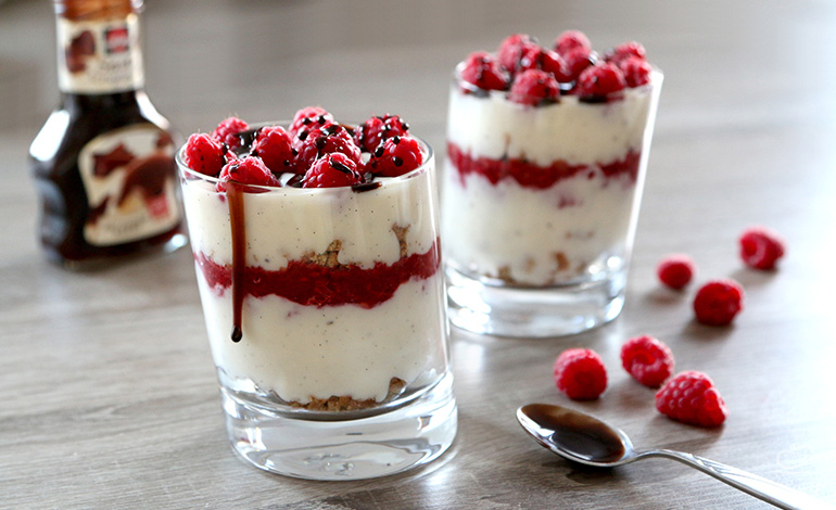 Himbeer Rhabarber Vanilledessert