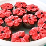 Mohnblumen Strauss Cupcakes Torte Anleitung