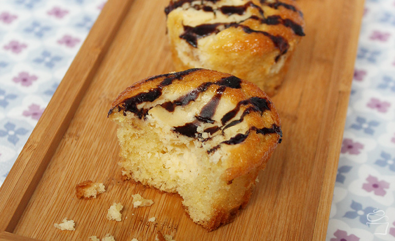 Vanilla Cheesecake Cupcake