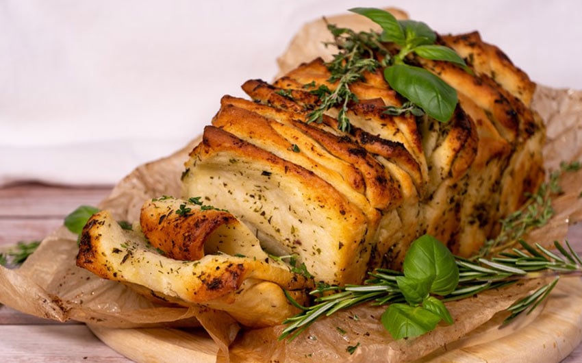 Beste Beilagen zum Grillen Kräuter-Zopfbrot