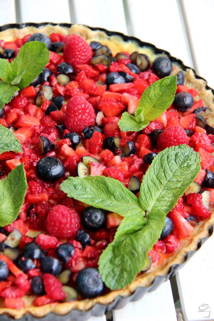 Crème brûlée Tarte mit Sommerfrüchten